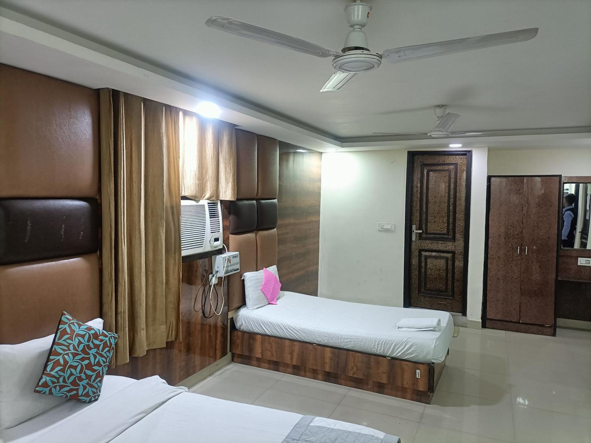 Hotel Krone A Family Hotel Near Igi Airport Delhi New Delhi Exterior photo